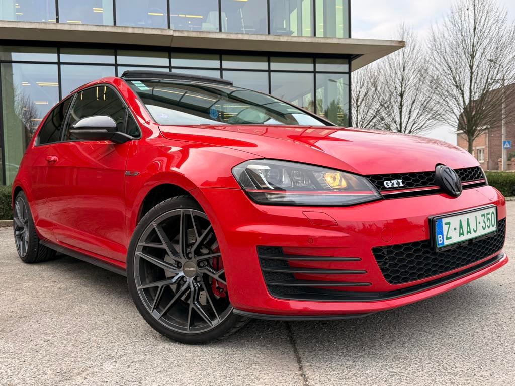 VOLKSWAGEN GOLF GTI / DSG / PANO / 72.000KM, Rouge, Achat, Entreprise, Automatique