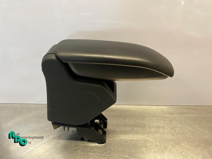 Armleuning van een Citroen DS3 (DS3 10-), Gebruikt, -, Ophalen of Verzenden, -