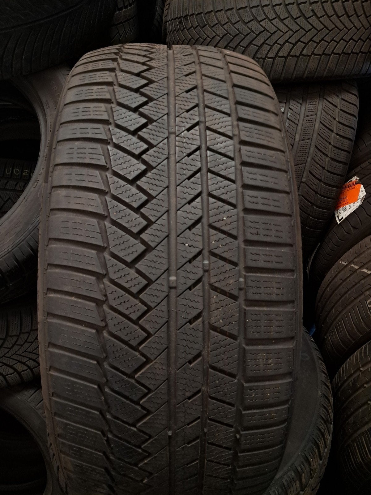 2654022 265/40/22 265/40R22 hiver Continental 33/2022, Enlèvement