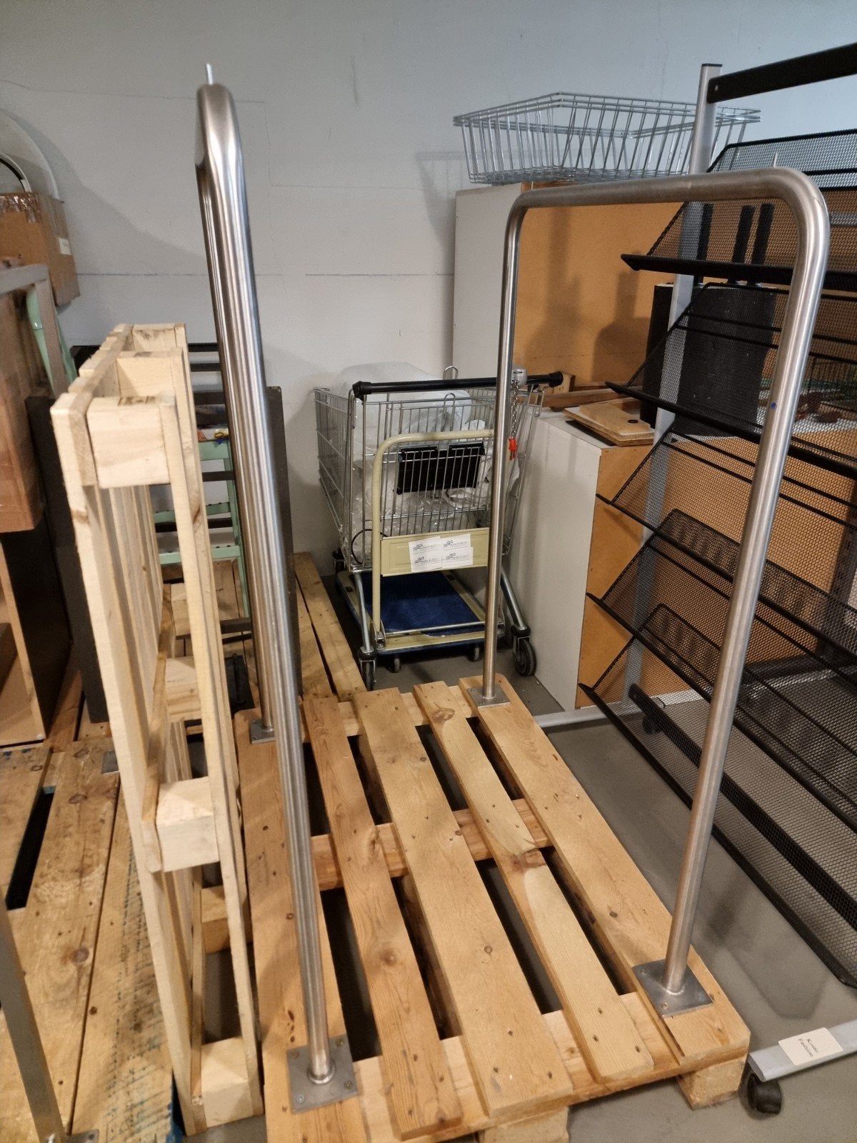 Porte-vêtements sur palette, peut également être installé sé, Enlèvement