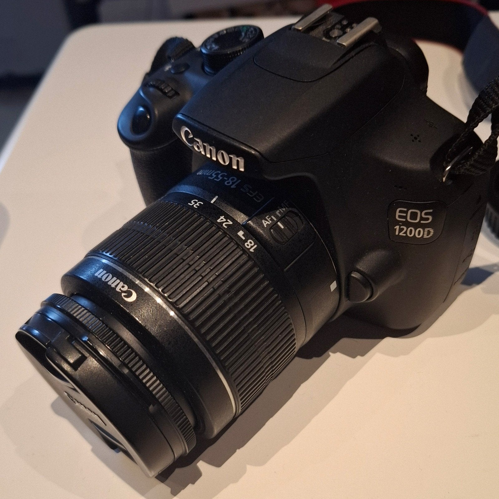 Canon eos 1200D met lens 18-55mm + extra's, Enlèvement ou Envoi, Canon, Comme neuf, Chargeur