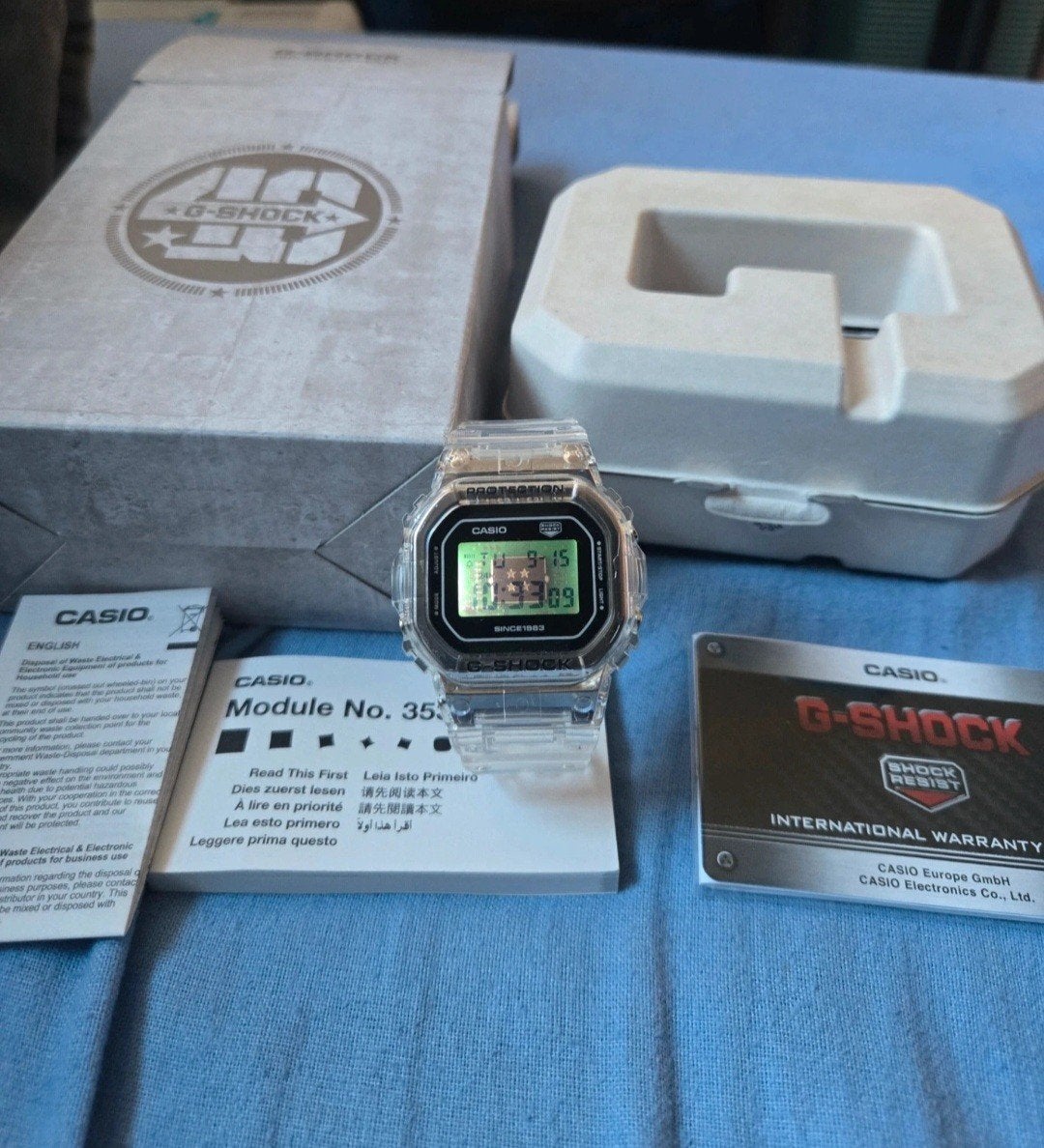 Casio G-shock edition limité 40ème Anniversaire Dw-5040rx-7, Casio, Enlèvement, Autres matériaux, Autres matériaux