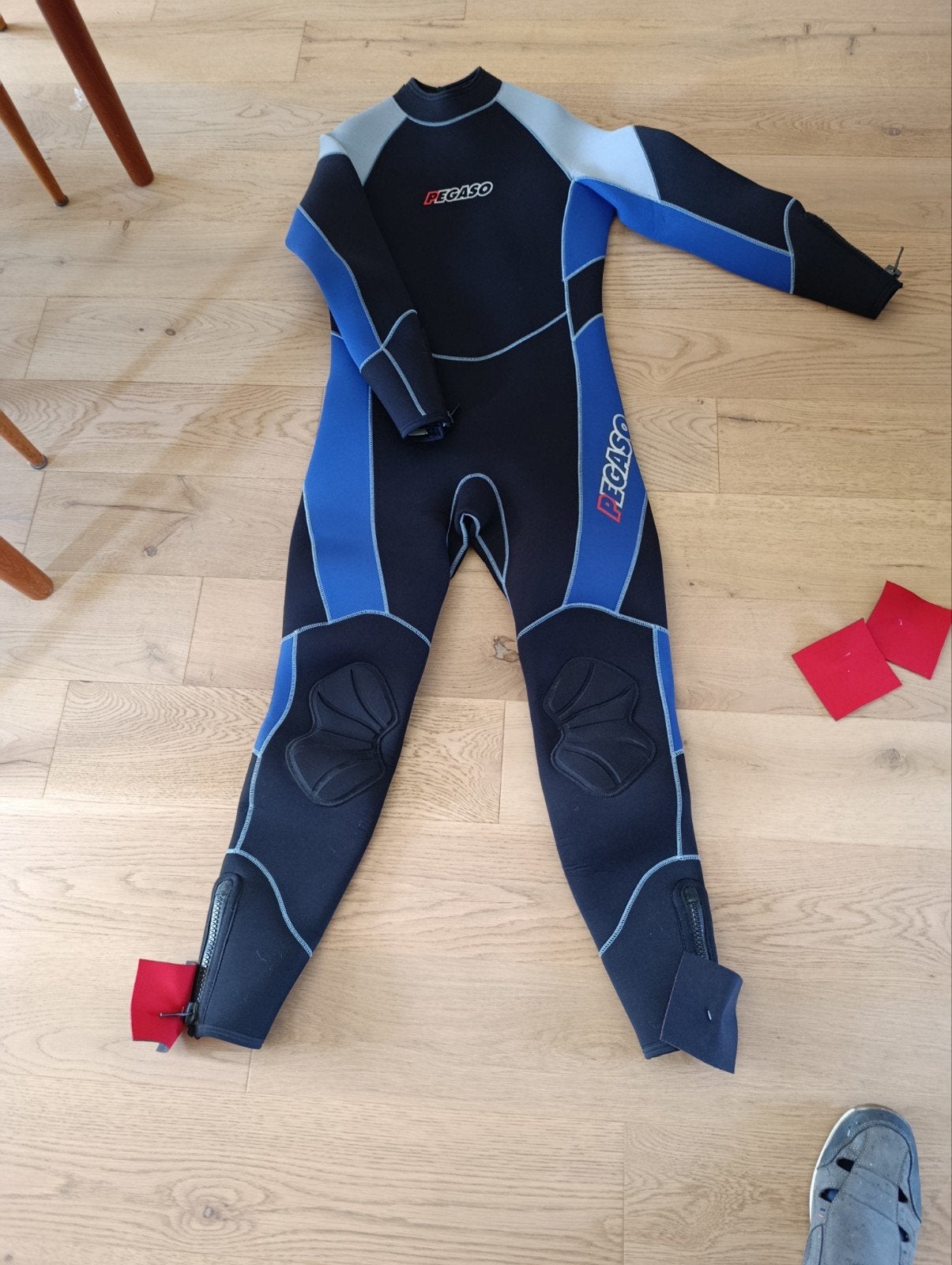 NIEUWE wetsuit voor heren. €20, Ophalen, Heer, Wetsuit