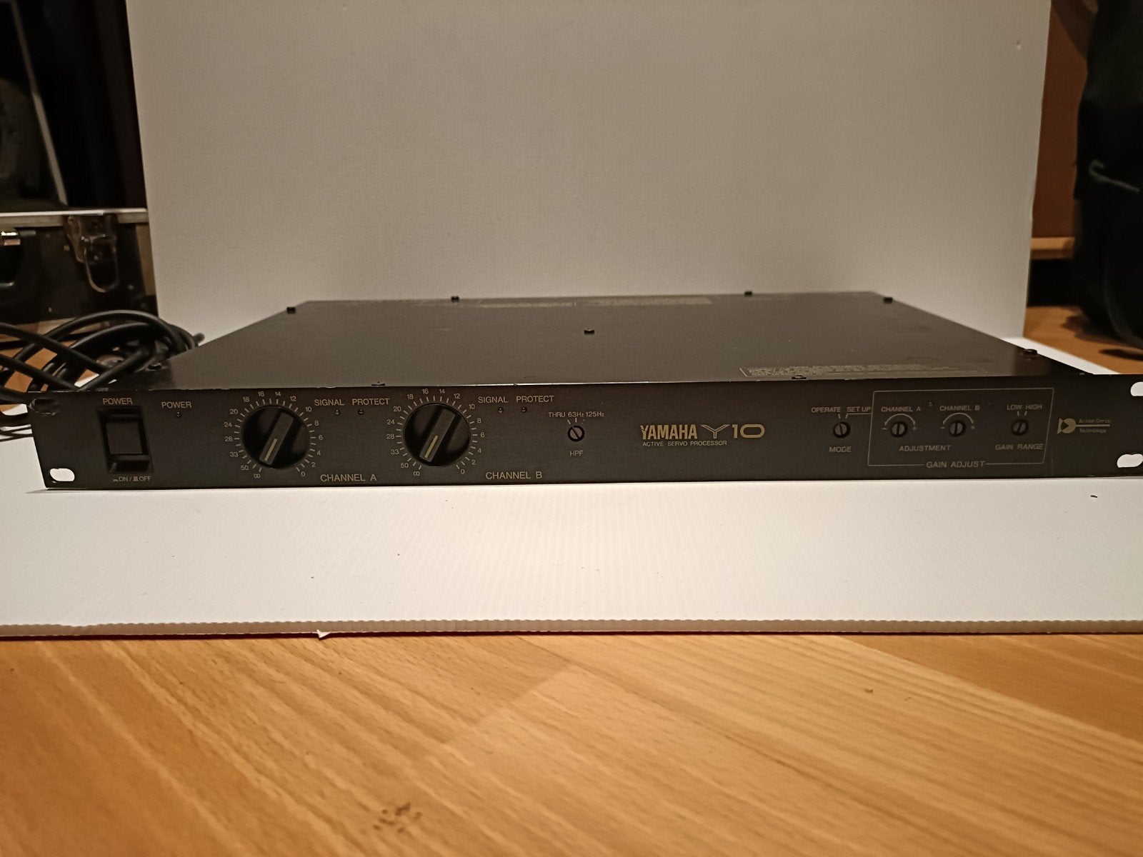 Yamaha Y10 active servo processor, Enlèvement, Utilisé, Sono