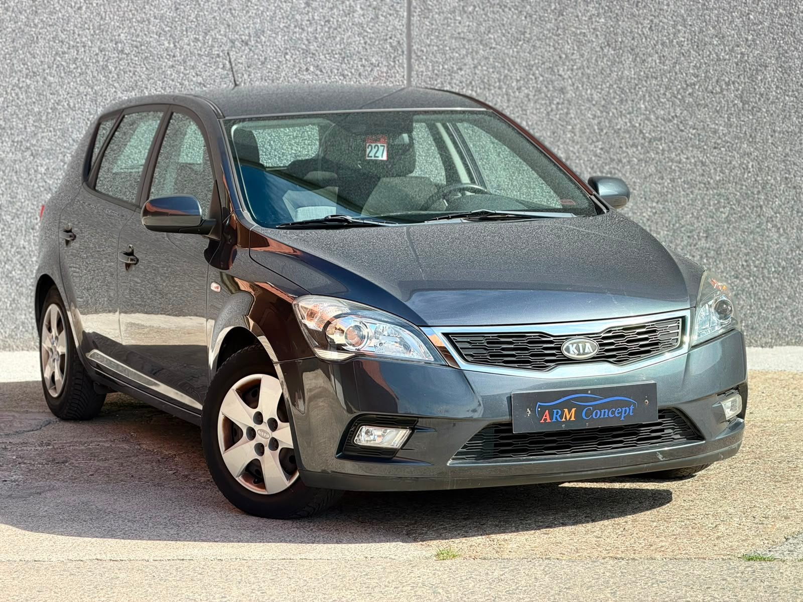 Kia Ceed 1.4 Essence 2011 EURO 5 prête à immatriculer, Autos, Achat, Entreprise, Boîte manuelle, Noir