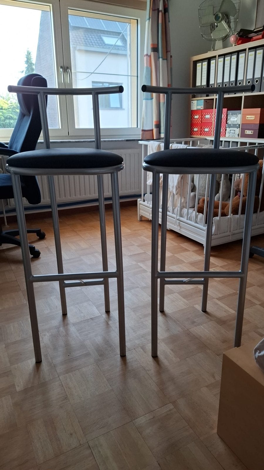 Deux tabourets de bar, Maison & Meubles, Avec repose-pieds, Synthétique, 2 tabourets, Comme neuf