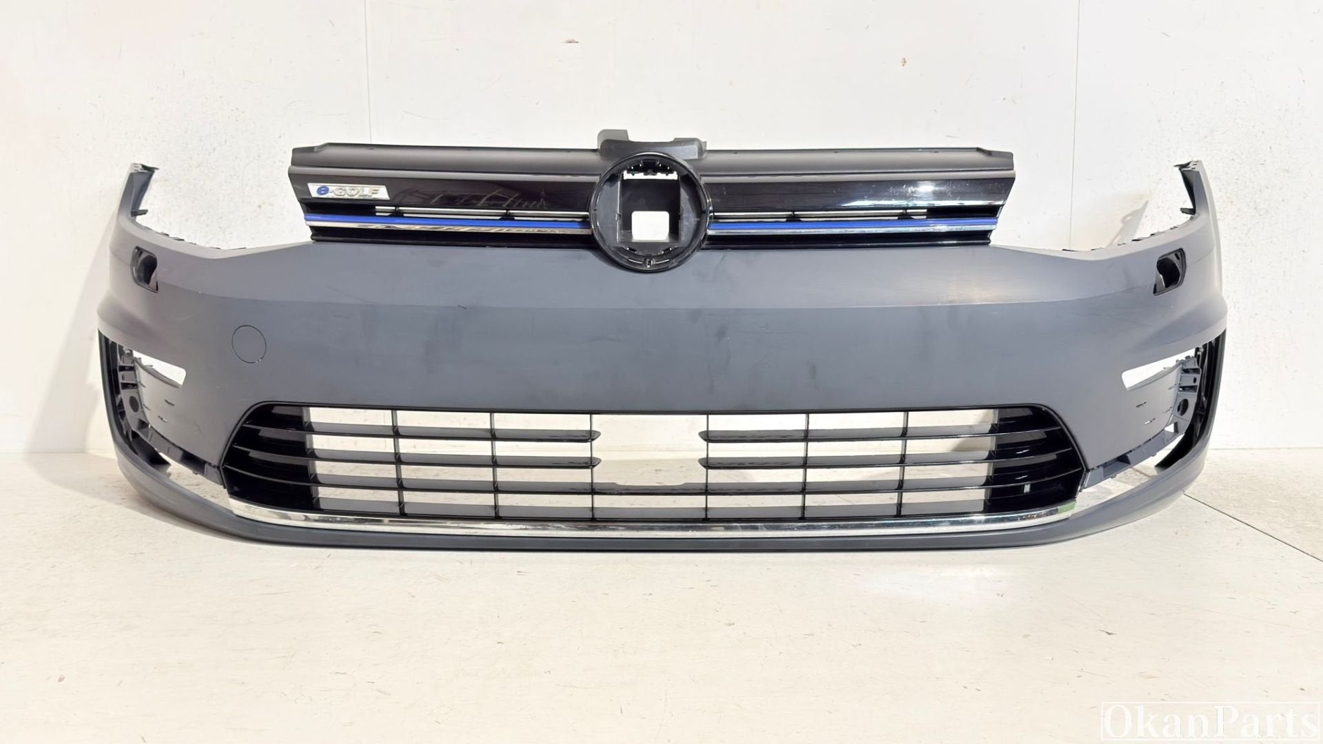 Volkswagen e-Golf 7 7.5 Facelift voorbumper 5GE807221C, Gebruikt, Volkswagen AG, Vw@volkswagen.de, Bumper
