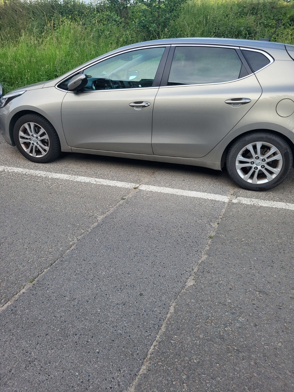 kia ceed 1.4 gri, Achat, Boîte manuelle, Particulier, Essence