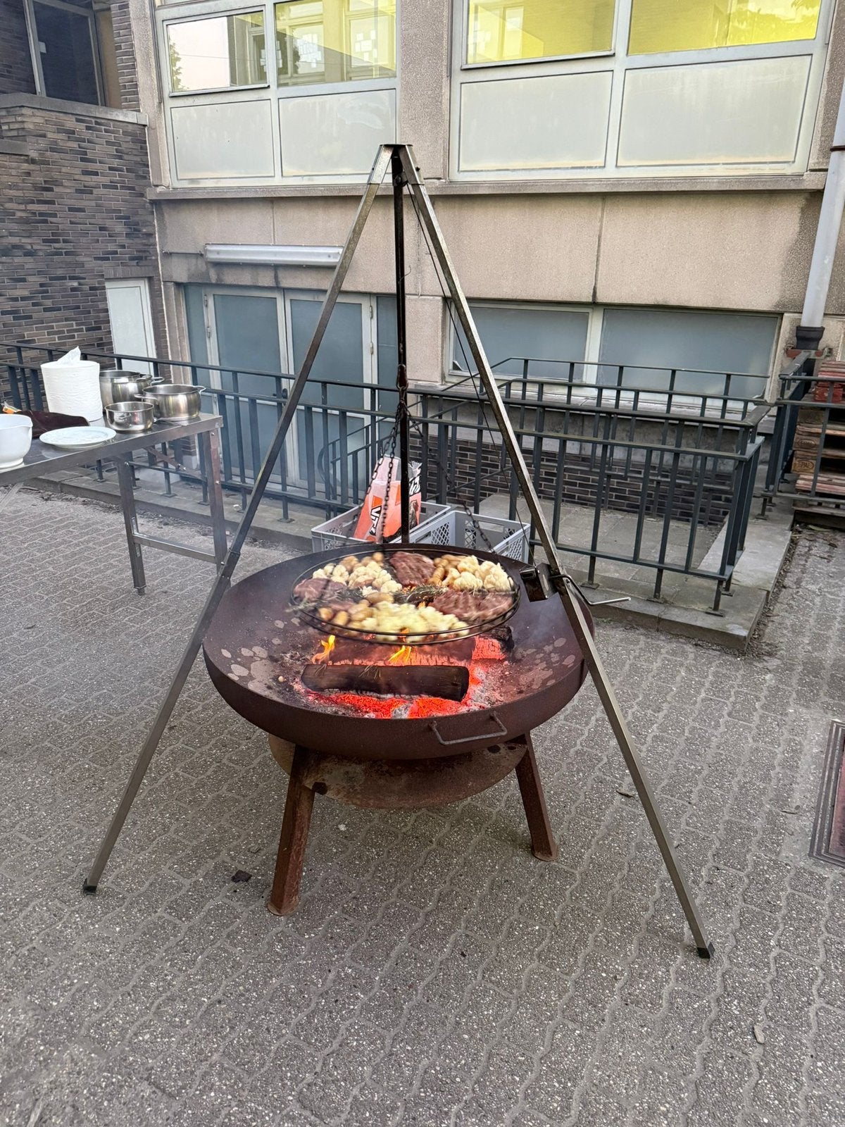 Vuurschaal met 3 poot 100 cm, Tuin en Terras, Ophalen, Zo goed als nieuw