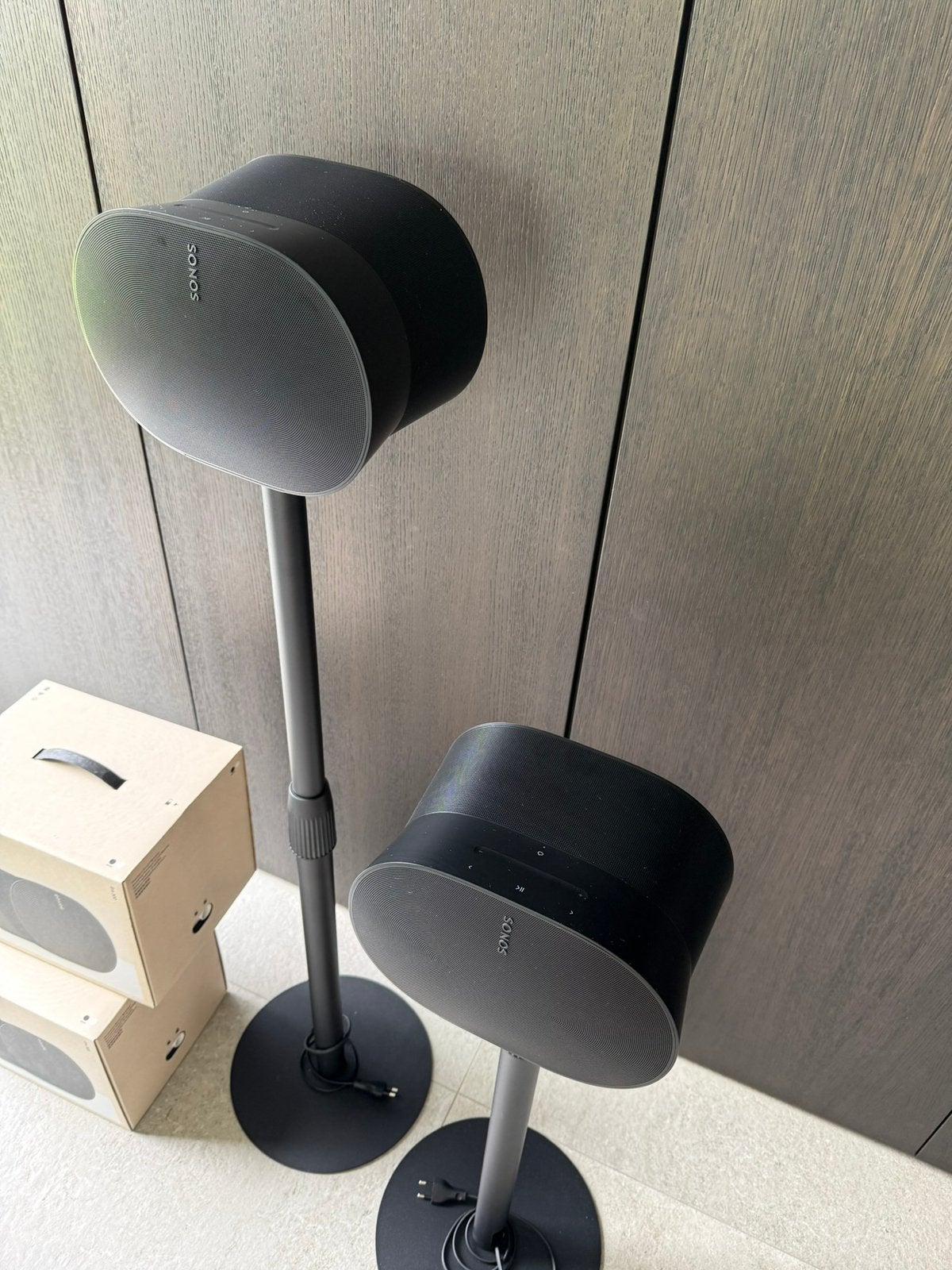 Sonos Era 300 set van 2 met verstelbare statieven, Audio, Tv en Foto, Luidsprekerboxen, Vloerstaande luidspreker, Stofbestendig