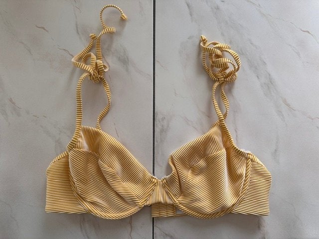 Bikini topje H&M 80B (nr2393a), Kleding | Dames, H&M, Geel, Ophalen of Verzenden, Zo goed als nieuw