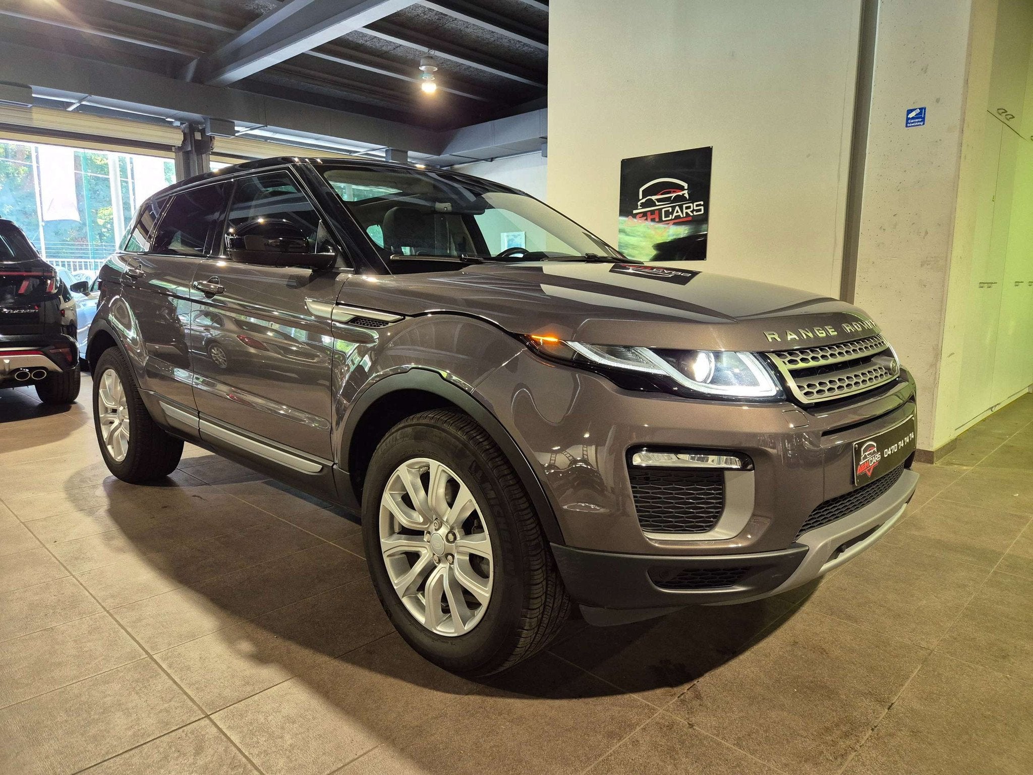 Land Rover Range Rover Evoque Evoque 2.0 TD4 4WD Urban Serie, Autos, Land Rover, Cuir, Argent ou Gris, Achat, Noir