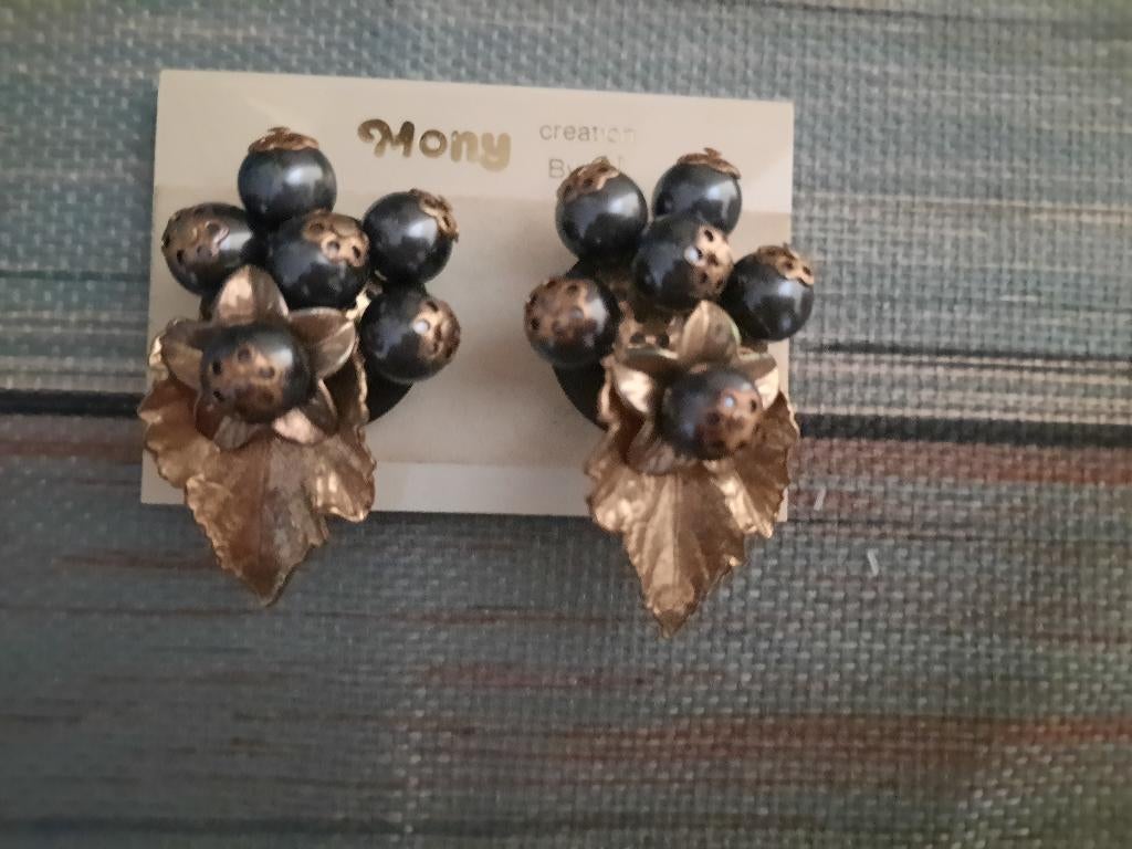 Vintage oorbellen, Ophalen of Verzenden, Zo goed als nieuw, Goud, Goud