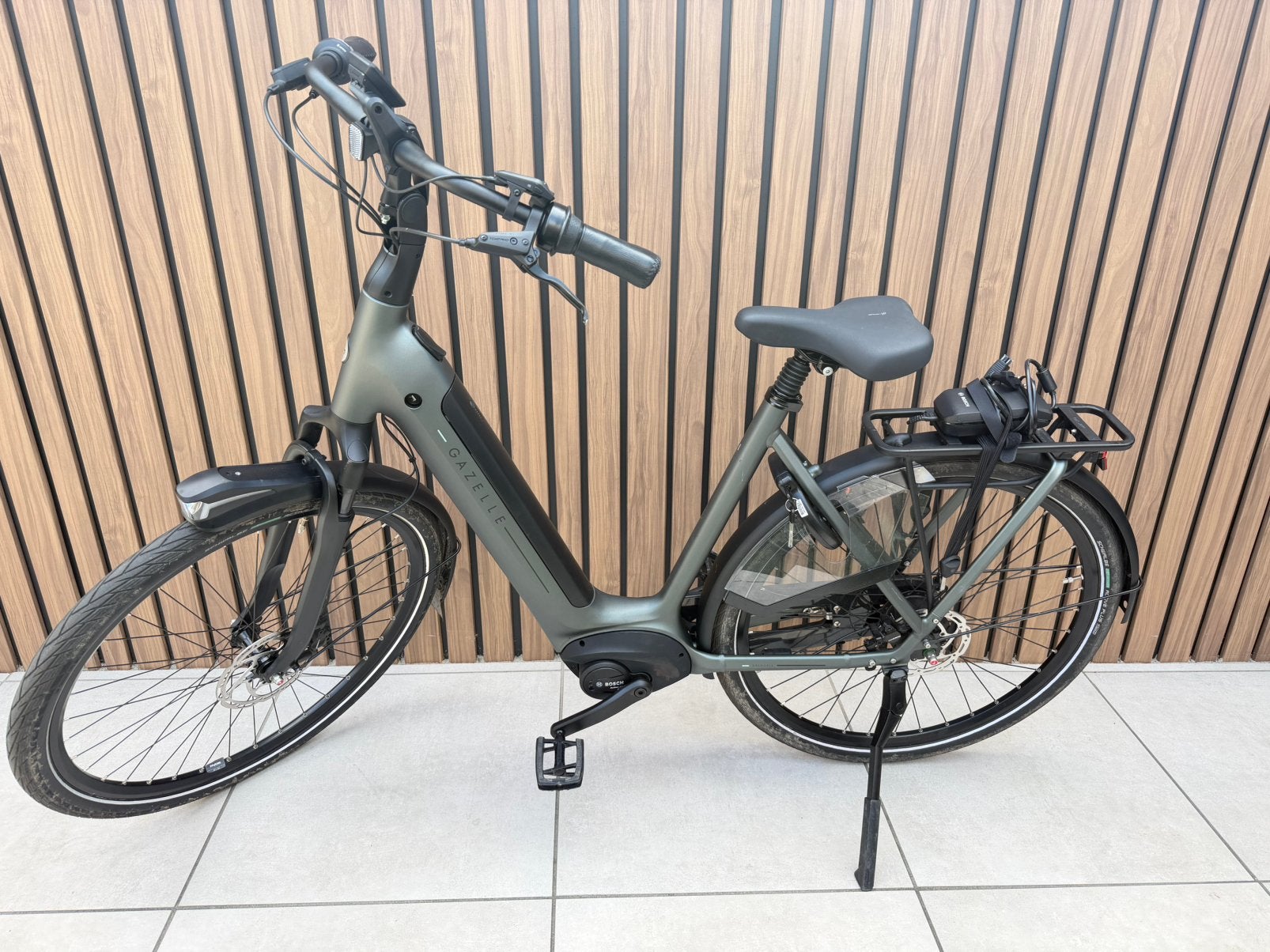 Gazelle Grenoble C8 plus hmb 2026, Fietsen en Brommers, Elektrische fietsen, Ophalen, Zo goed als nieuw