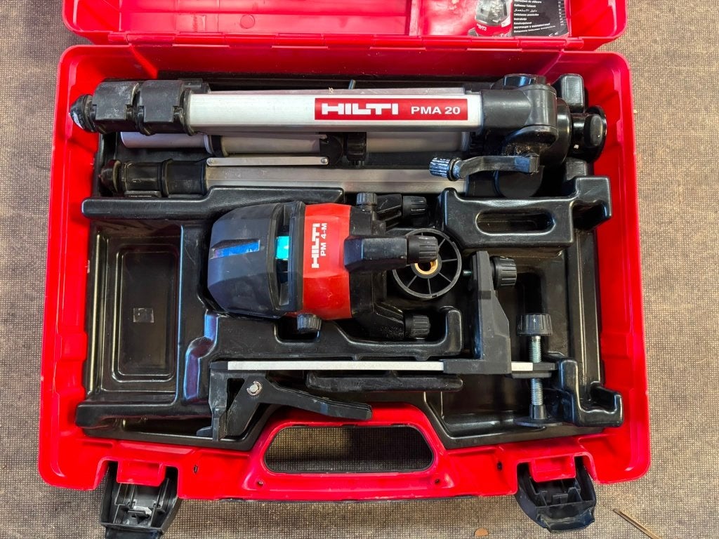 Laser P 4-M Hilti + accessoires, Enlèvement, Utilisé, Autres appareils de mesure ou compteurs