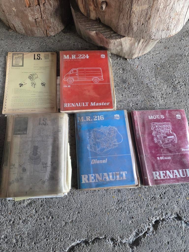 RENAULT DIESEL BENZINE en RENAULT MASTER WERKPLAATSBOEKEN, Ophalen of Verzenden