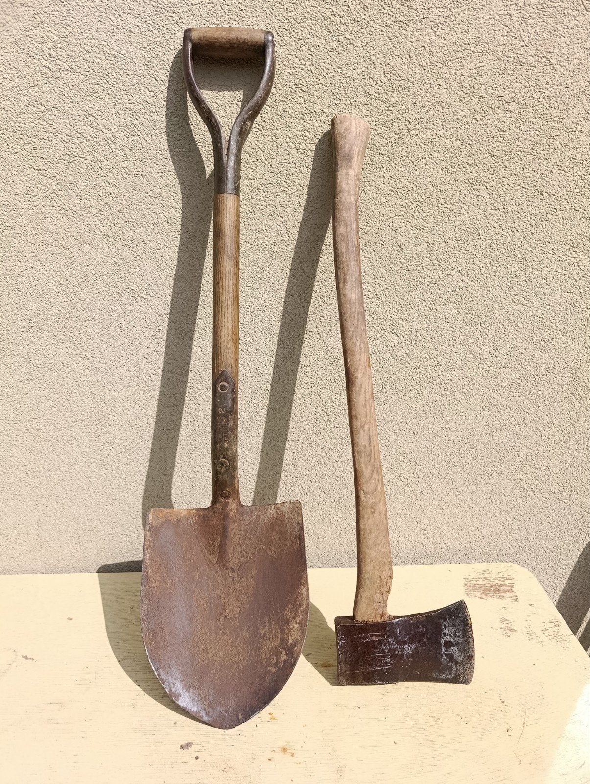 Pelle et hache de véhicule US WW2, Ophalen