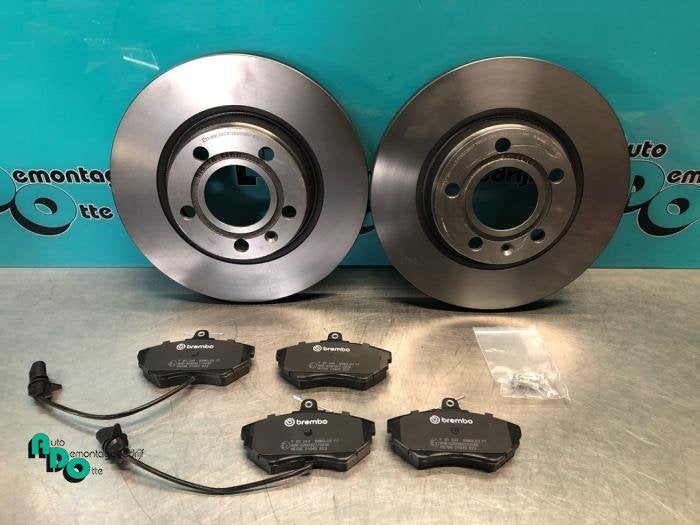 Disque + plaquette de frein avant d'un Audi A4 (A4 04-), -, 3 mois de garantie, Audi, Utilisé