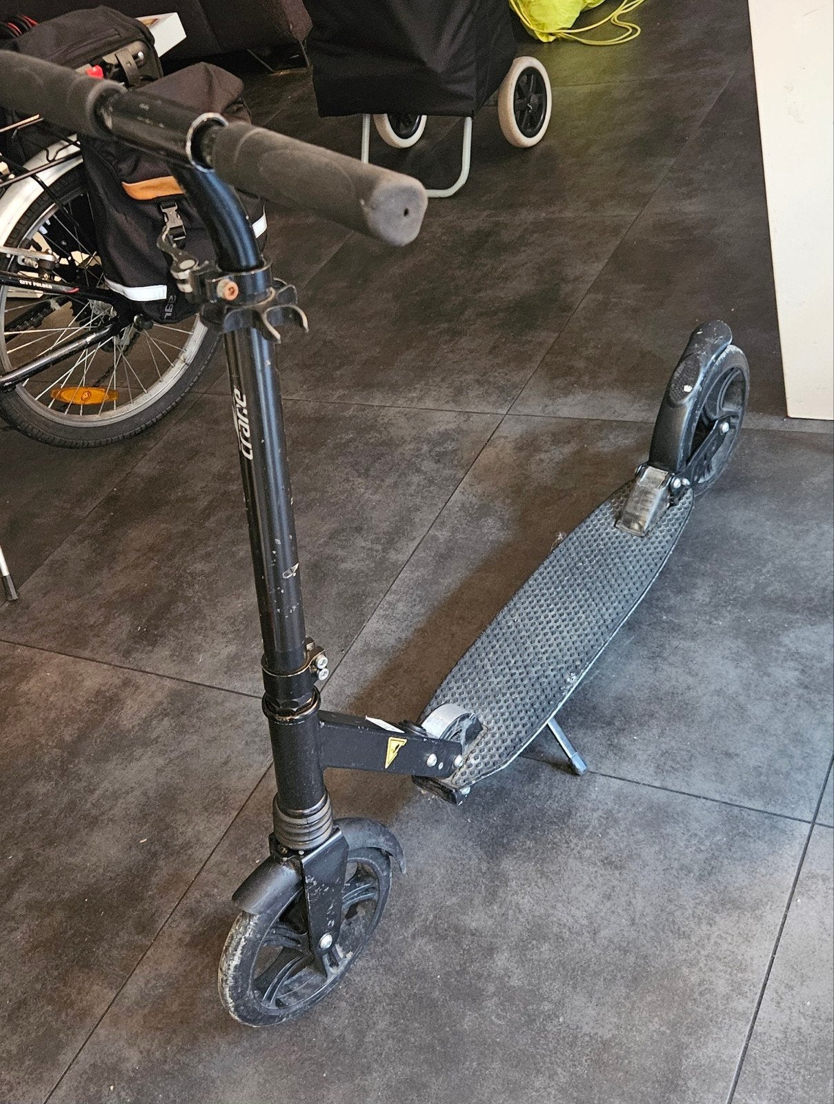 Opvouwbare Step met Dubbele Vering, Ophalen