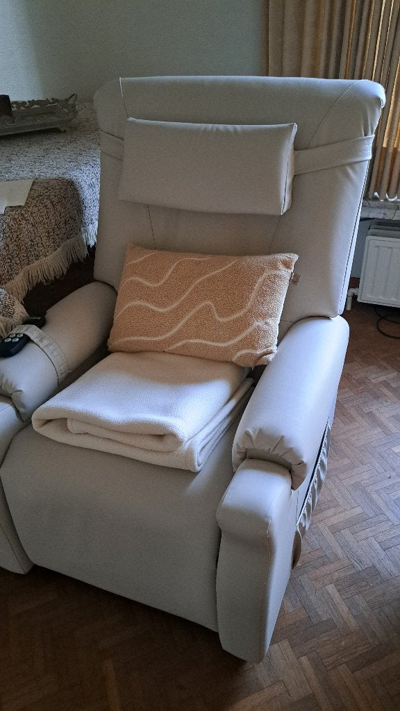 Relaxfauteuil met opstaphulp, 5 maanden oud!, Ophalen, Eenpersoons, Minder dan 75 cm, Nieuw