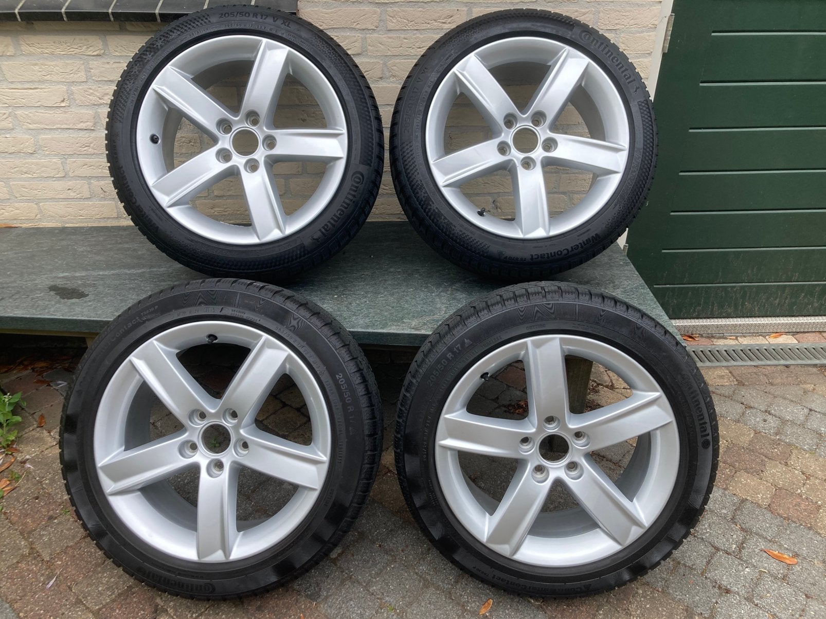 Jantes 17 pouces Audi/VW Pneus d'hiver Continental 205 50 17, Autos : Pièces & Accessoires, Pneus & Jantes, Pneus et Jantes, Pneus hiver
