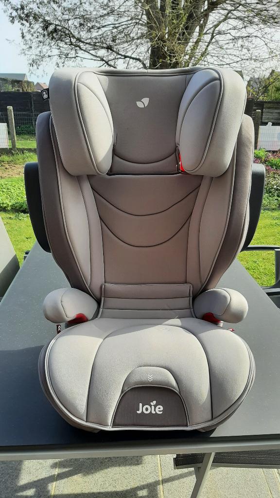 autostoel Joie ECE R44 04, Autogordel of Isofix, 15 t/m 36 kg, Zo goed als nieuw, Slaapstand