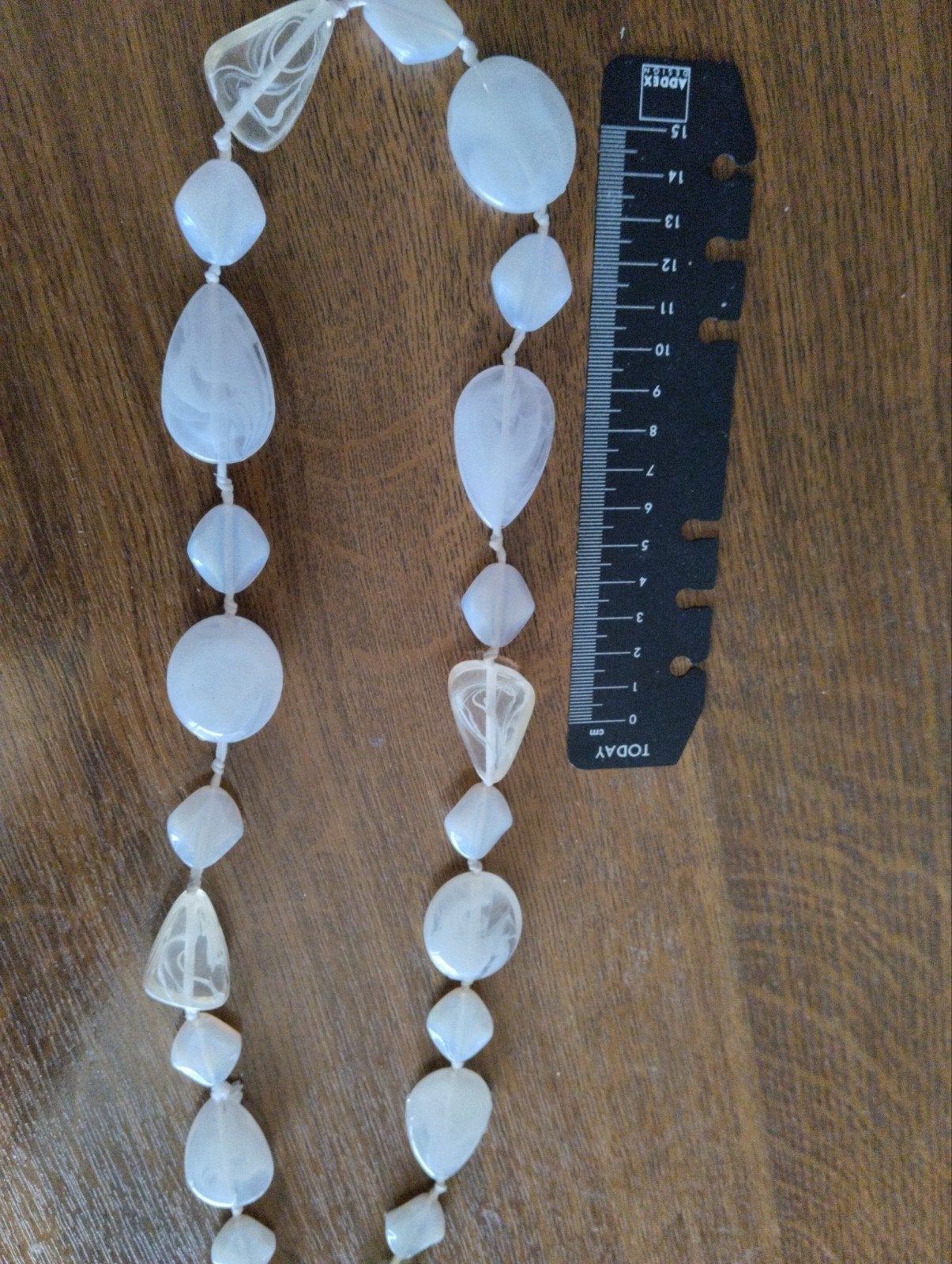 collier blanc spécial, Vêtements | Femmes, Envoi