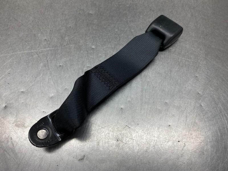 BOUCLE DE CEINTURE CENTRE ARRIÈRE Nissan Note (E12), Utilisé, Nissan