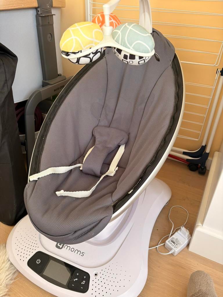 Fauteuil à bascule Mamaroo, Autres marques, Comme neuf, Enlèvement, Avec ceinture(s)