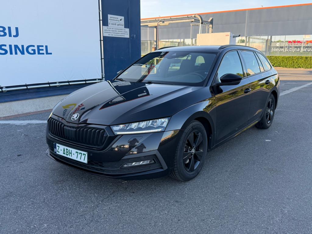 Skoda Octavia 2.0TDI RS Seats Led Ambiance 11/2021, Auto's, Automaat, 1998 cc, Bedrijf, Te koop