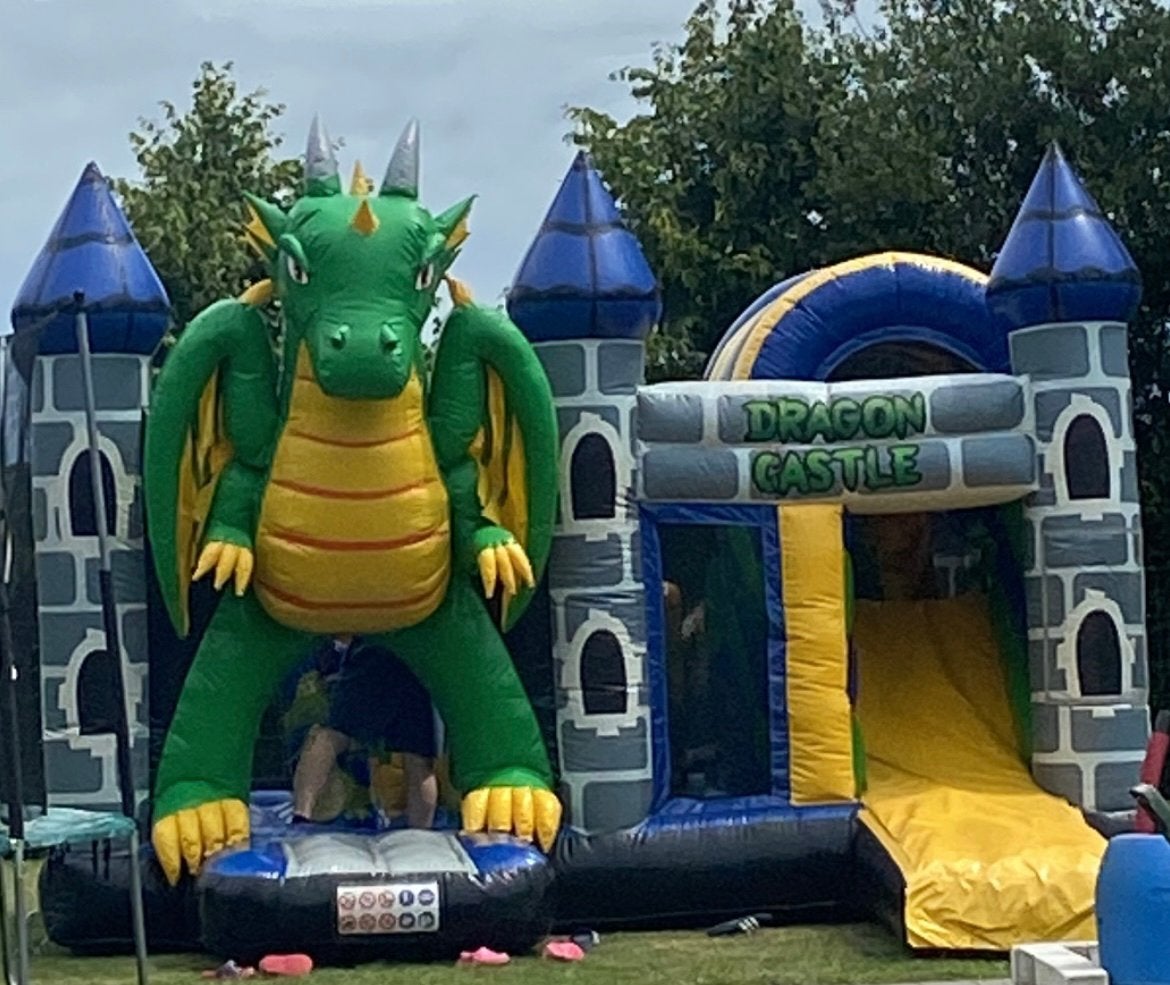 Springkasteel jb inflatables, Ophalen, Zo goed als nieuw