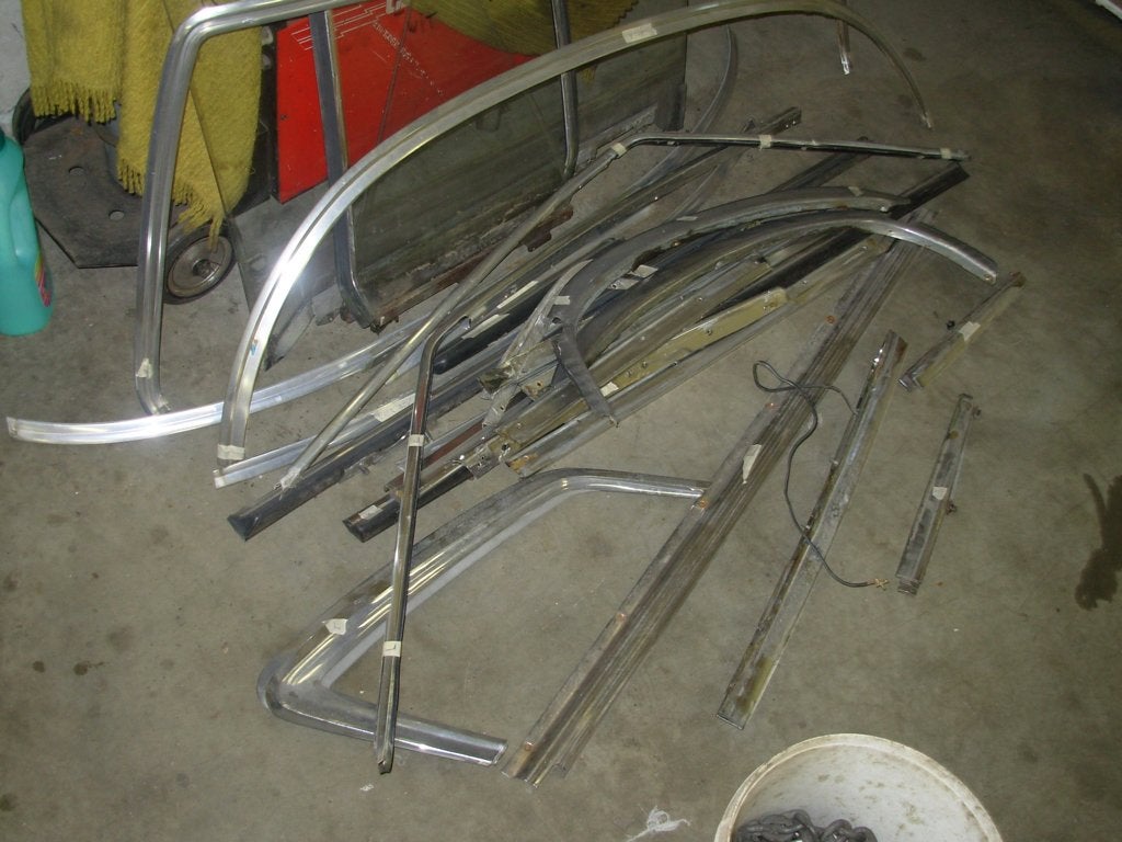 Mercedes R107 SL/C presque toutes les moulures, Mercedes-Benz, Enlèvement ou Envoi, Utilisé, Capot moteur