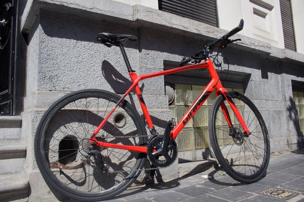 Giant FastRoad SL (XL) – Roues carbone + pneus gravel, Giant, Enlèvement, 28 pouces, 15 à 20 vitesses