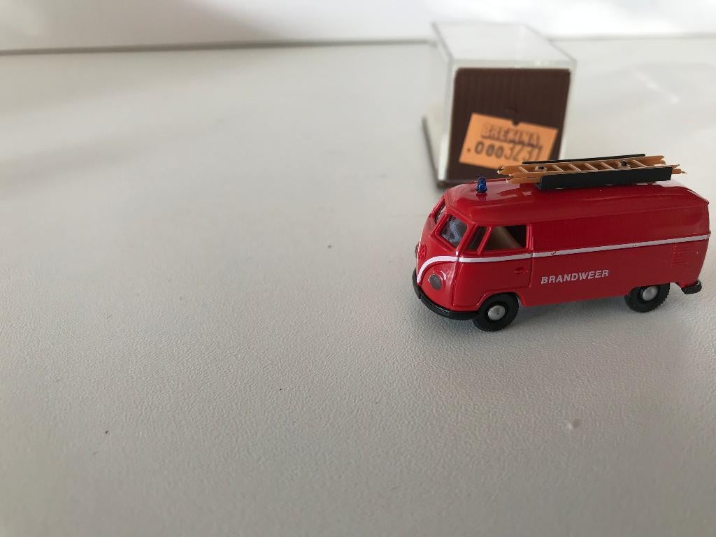 VOLKSWAGEN - VW T1 - BRANDWEER NEDERLAND - BREKINA - 1:87, Verzenden, Nieuw, Bus of Vrachtwagen, Brekina