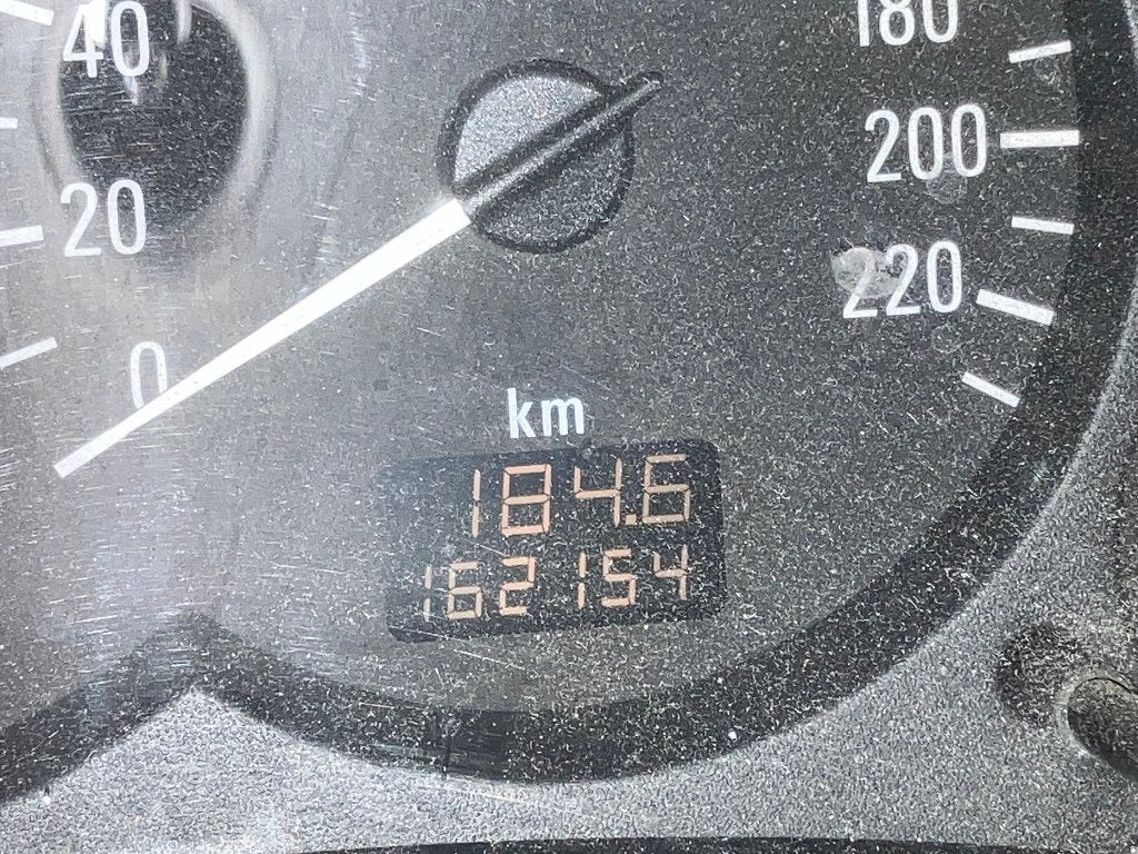 auto opel corsa ( voor export/onderdelen), Voorwielaandrijving, Radio, Zwart, Overige kleuren