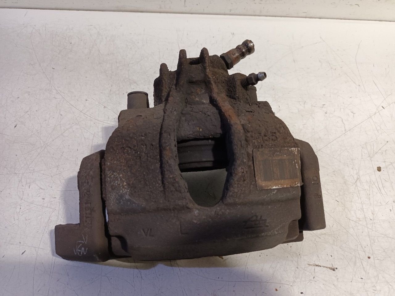 Remklauw rechts voor Peugeot 308, Onderdelen@venauto.nl, Van der Ven Autorecycling B.V., Gebruikt, Ettenseweg 76, 4706 PB Roosendaal, The Netherlands