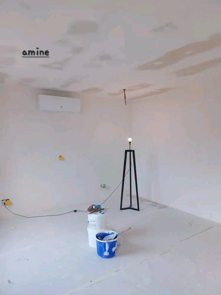 Travaux de rénovation, Papier peint