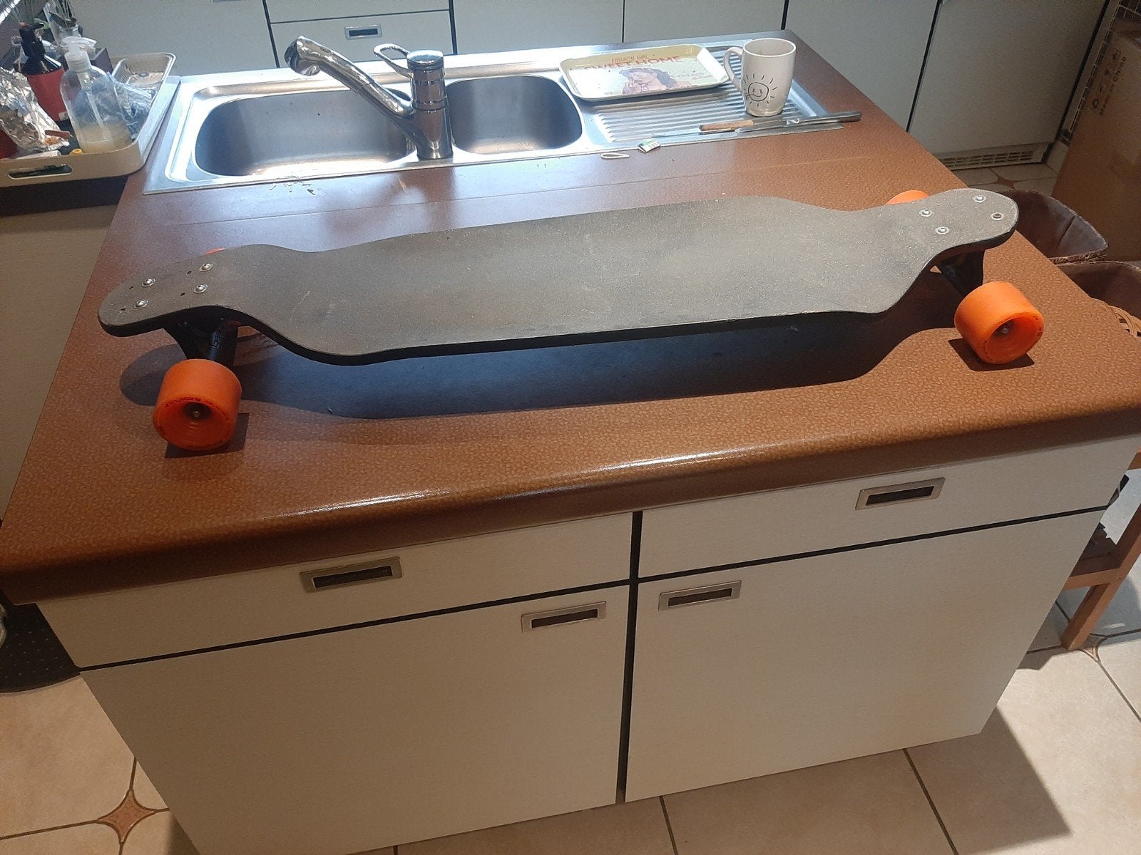 Longboard Landyachtz Evo + protection, Sports & Fitness, Enlèvement, Utilisé, Protection, Longboard