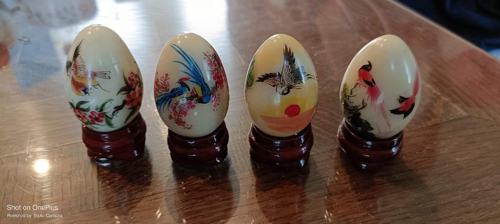 Oeufs vintage peints à la main, Enlèvement