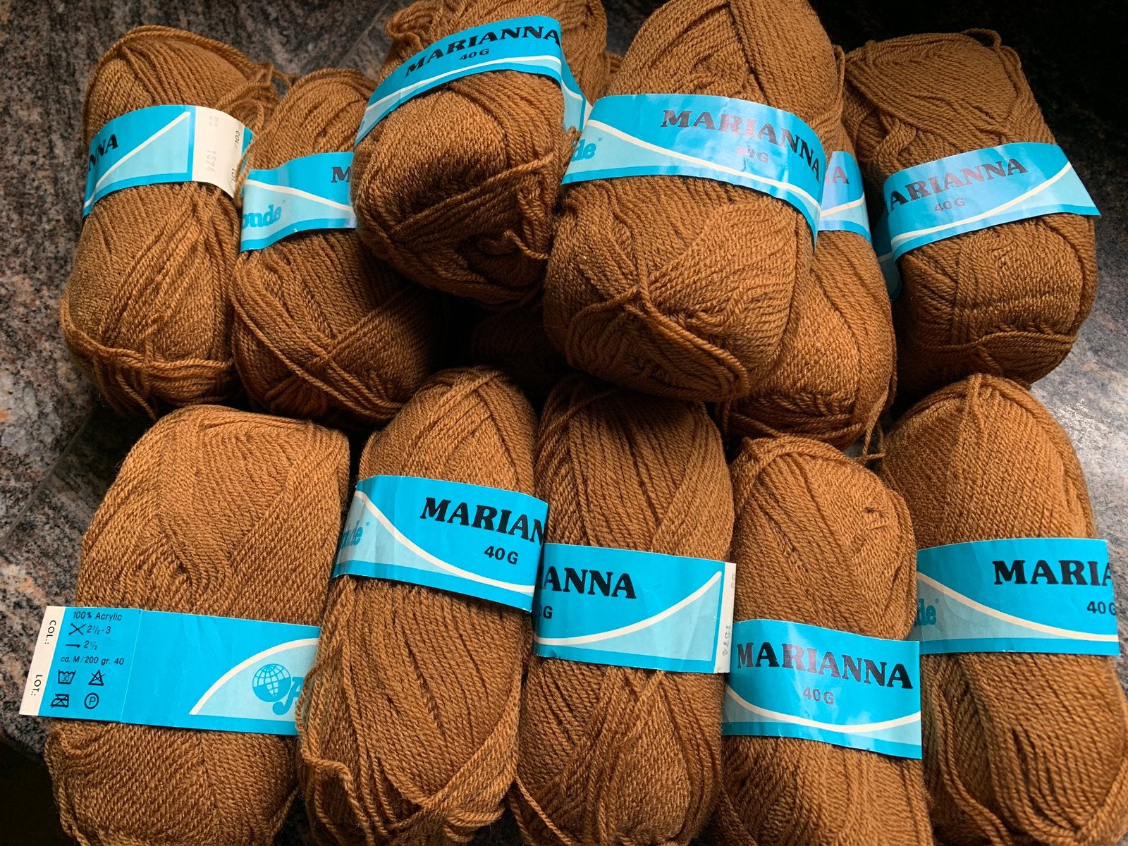 12 pelotes de laine, Hobby & Loisirs créatifs, Tricot & Crochet, Enlèvement ou Envoi, Neuf