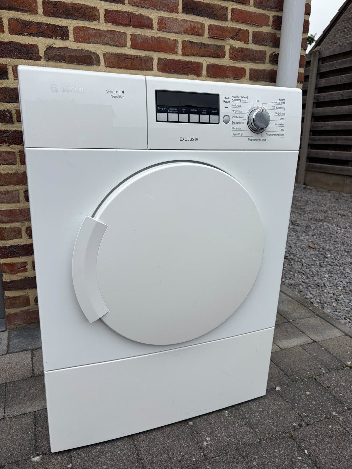 Bosch serie 4 droogkast met afvoerbuis, Ophalen