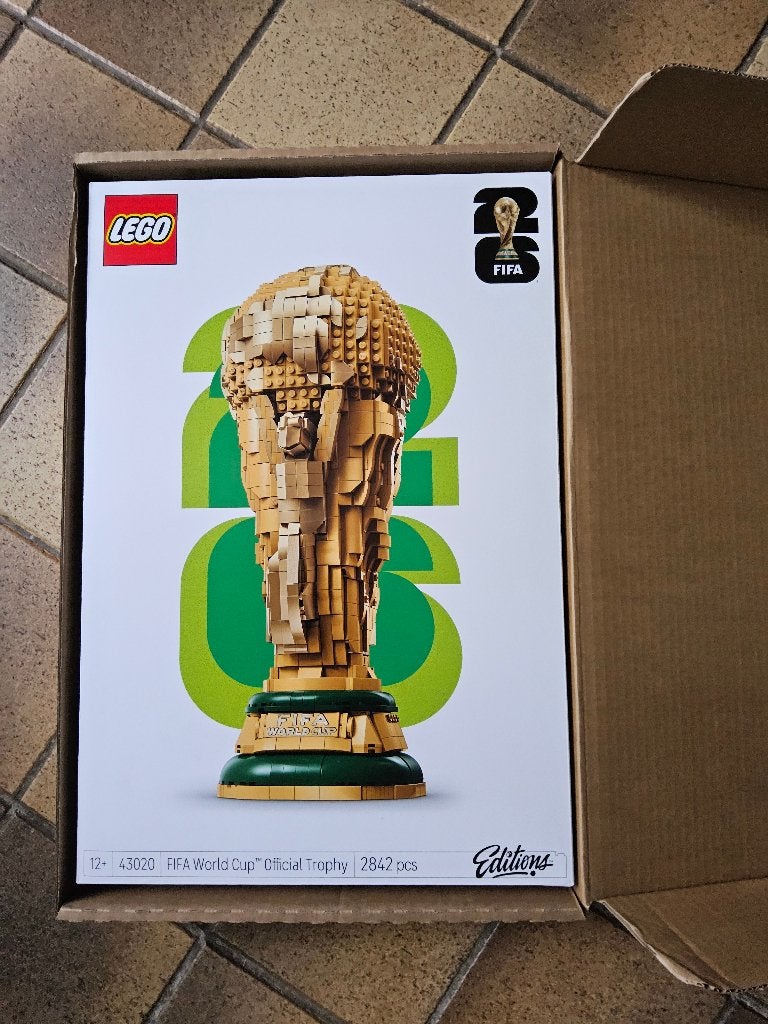 LEGO FIFA Official world Cup Trophy  (article 43020), Collections, Articles de Sport & Football, Enlèvement, Neuf, Jeu