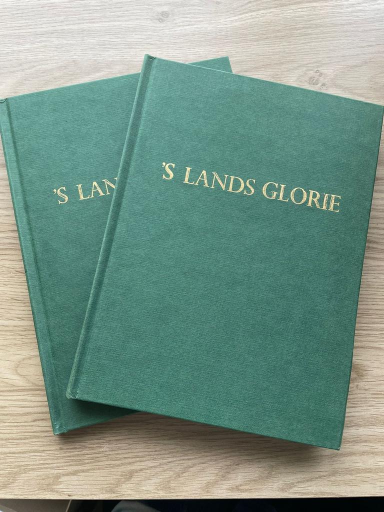 S’lands glorie 2 boeken, Ophalen, Zo goed als nieuw