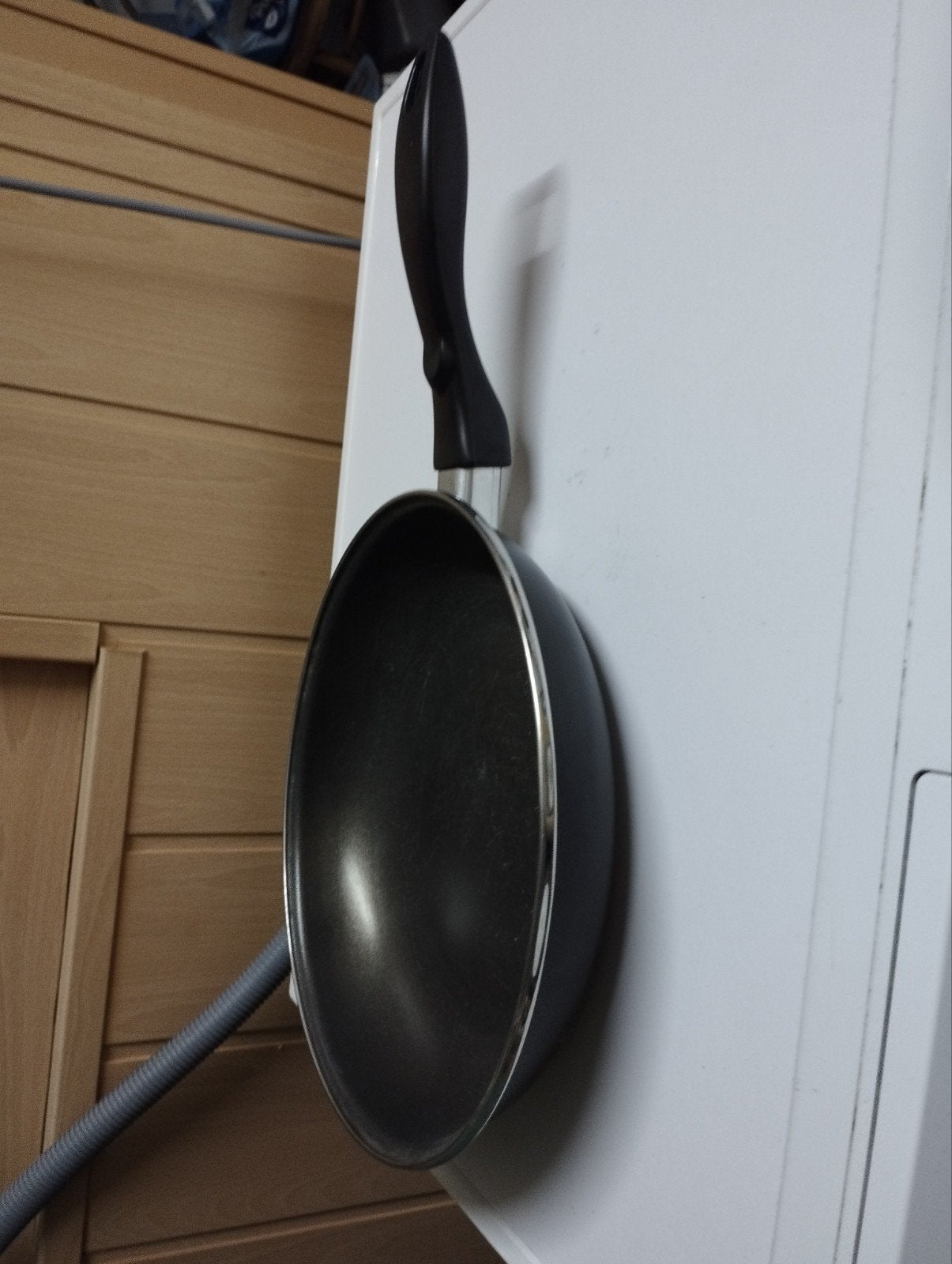 een braadpan kleur zwart, Enlèvement, Cocotte