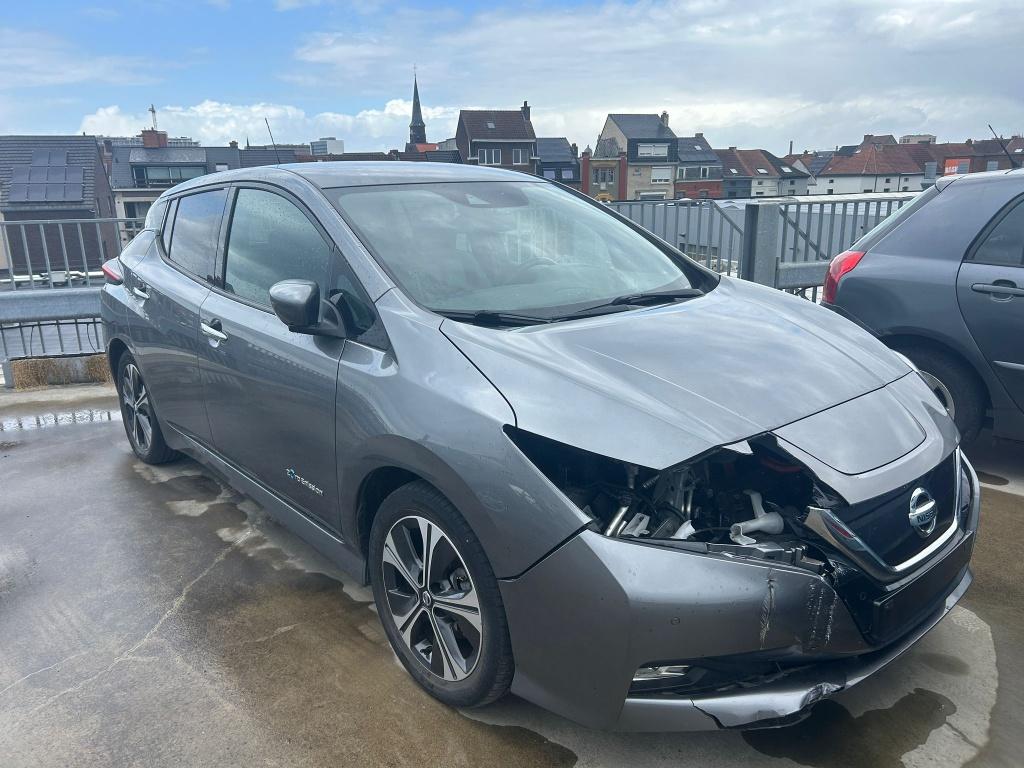 NISSAN LEAF 40 kWh 2018. 76 200 km. AUTOMATIQUE. 7700 EUROS, Cuir, Argent ou Gris, Achat, 110 kW