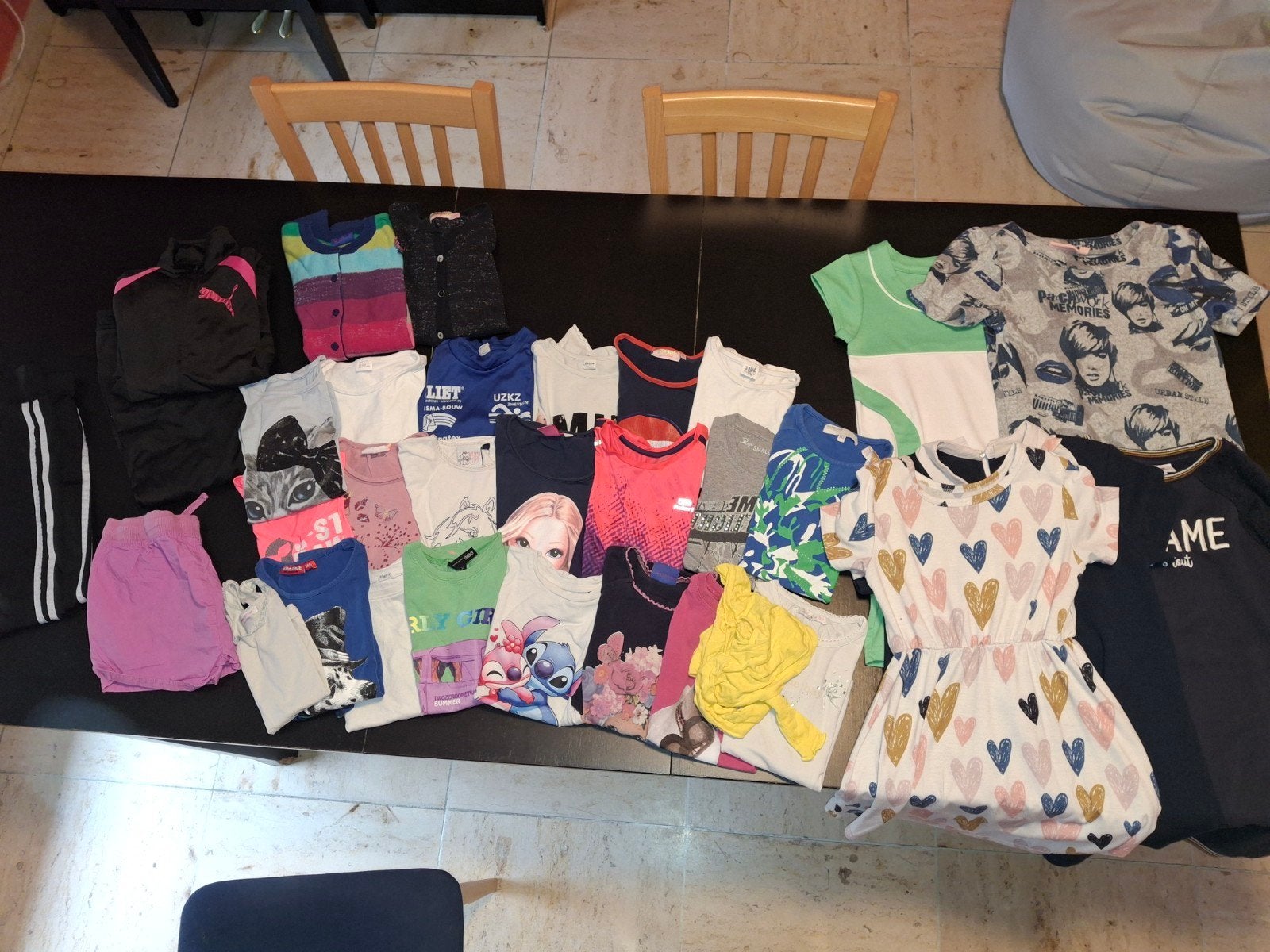 ensemble de vêtements pour filles de 9 à 11 ans. 33 pièces., Enlèvement