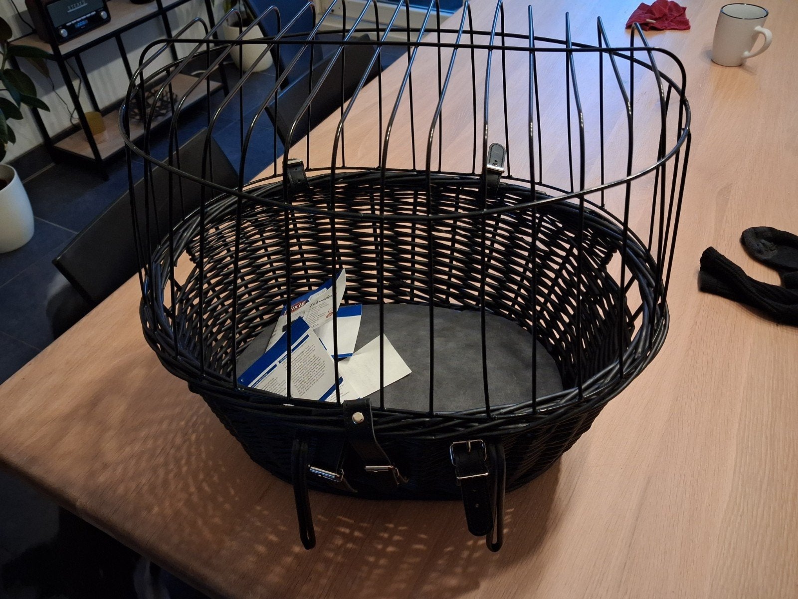 hondenmandje fiets, Ophalen