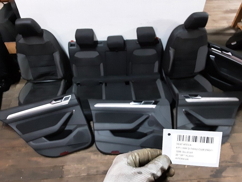 INTERIEUR COMPLET Seat Ateca (5FPX) (01-2016/-) (5QF881105A), Mevr. I. Hauben, Utilisé, Rue de l'Espoir 34 34
4030  GRIVEGNÉE, BE