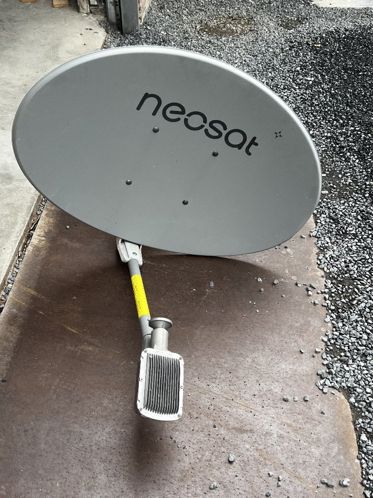 Antenne te koop, TV, Hi-fi & Vidéo, Enlèvement, Comme neuf, Antenne (parabolique), Autres marques