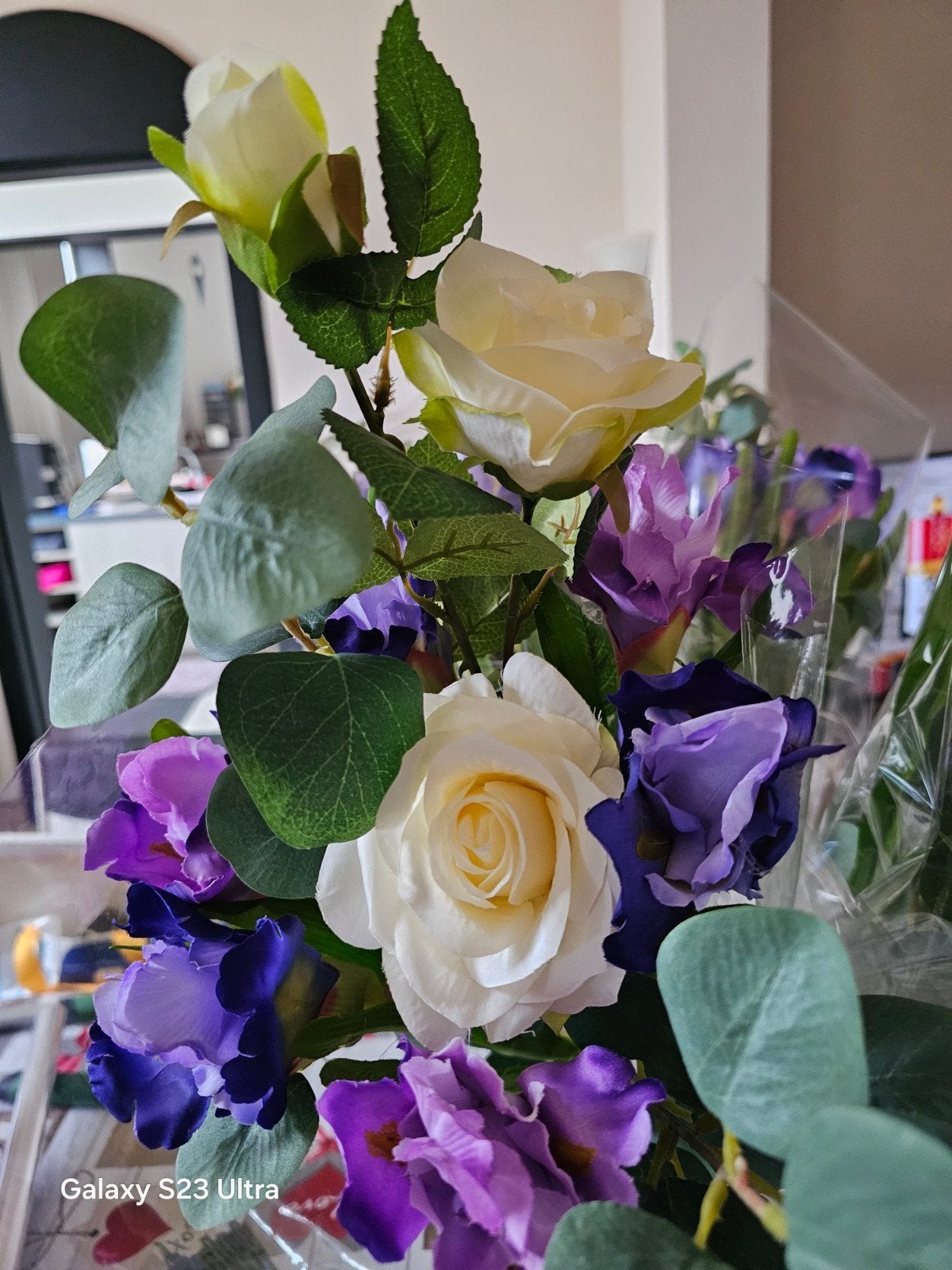 Bouquets fleurs artificielles, Ophalen